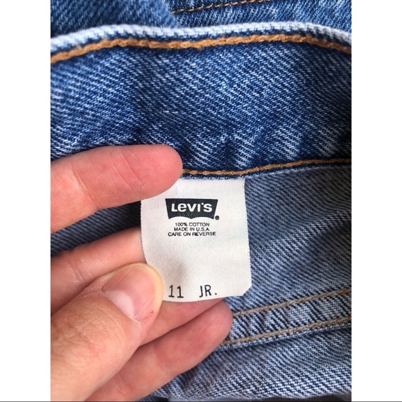 FREE* 🇺🇸 USA-made Levi’s denim shorts medium wash!!! - Picture 6 of 8